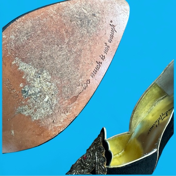 1960s Vintage Beverly Feldman Black Suede Leather Gold Sequined Vamp Heels 9 - Picture 10 of 14